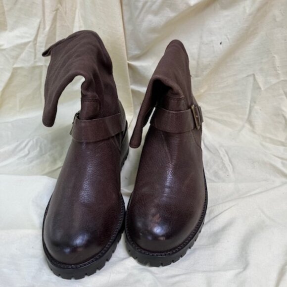 Pair of Cole Hann Size 8 womans boot - Picture 1 of 6